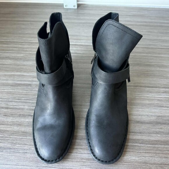 UGG Women's Elysian Zip Up Ankle Boots Bootie $170 in Black 1095792 - Picture 3 of 11